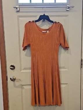 Ribbed Short-Sleeve Midi Dress in Burnt Orange